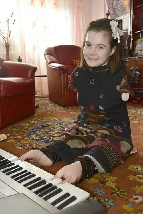 VIDEO: 14 ročné bezruké