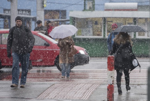 ONLINE Slovensko zasiahlo sneženie:
