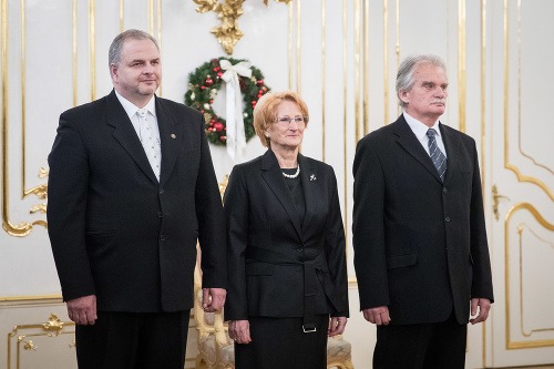 Zľava: Sudcovia Miroslav Duriš, Jana Laššáková a Mojmír Mamojka