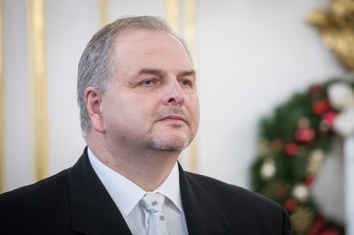 Sudca Miroslav Duriš počas vymenovania sudcov Ústavného súdu SR prezidentom SR v Prezidentskom paláci. 