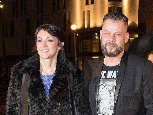 Režisér mnohých markizáckych šou sa v roku 2013 oženil s programovou riaditeľkou televízie Silviou Porubskou. V magický dátum 3. 3. 2017 sa im narodili trojičky - tri dcérky. 