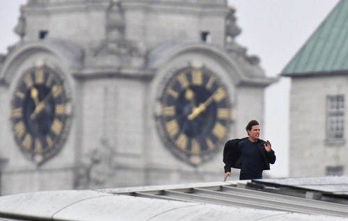 Tom Cruise počas nakrúcania snímky Mission: Impossible 6.