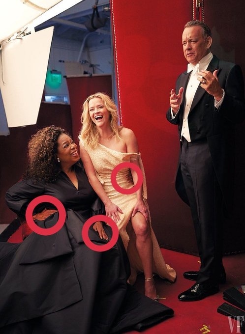 Oprah Winfrey má na záberoch až tri ruky. 