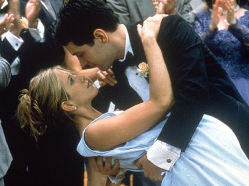 Iskra medzi Jennifer Aniston a Paulom Ruddom preskočila tiež na pľaci. Konkrétne počas nakrúcania filmu Objekt túžby. 