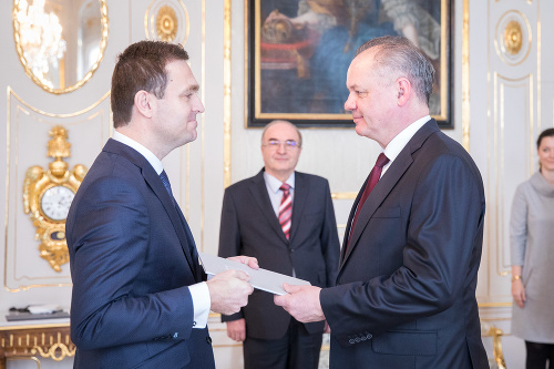 Zľava: Viceguvernér NBS Ľudovít Ódor, guvernér NBS Jozef Makúch a prezident SR Andrej Kiska