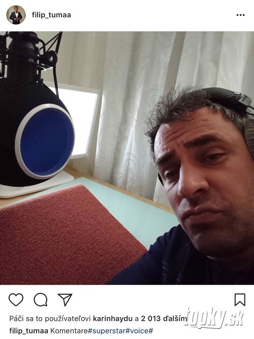 Filip Tůma nahráva komentáre k speváckej šou SuperStar.