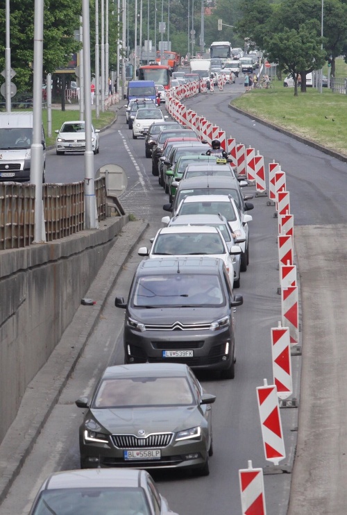 Dopravný kolaps v Bratislave.