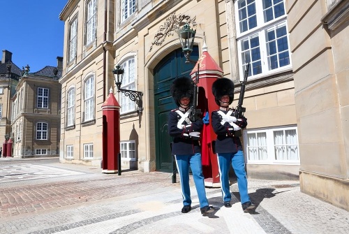 Dánsky kráľovský palác Amalienborg