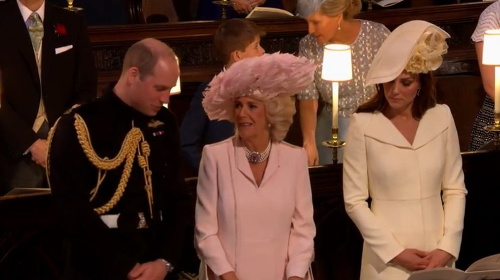 Britský princ William, manželka princa Charlesa Camilla a vojvodkyňa Kate na obrade kráľovskej svadby roka.