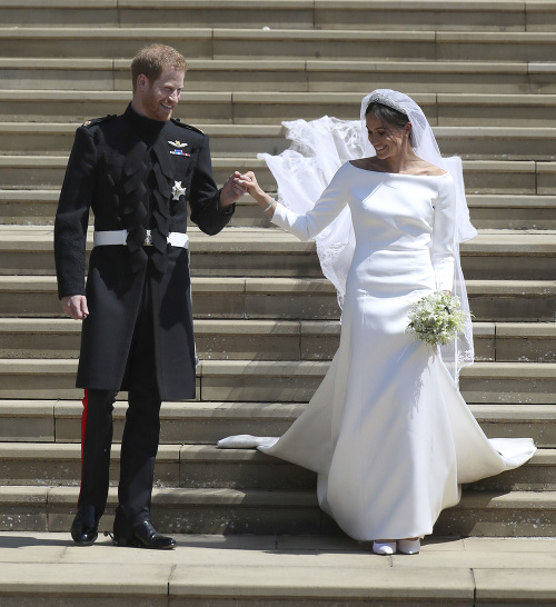 Meghan Markle sa  v sobotu vydala za princa Harryho.