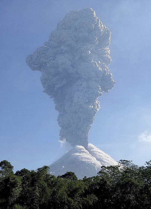 Sopka Merapi opäť ukazuje