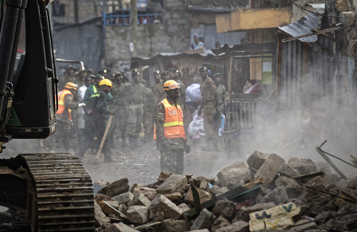 Pád budovy v Nairobi