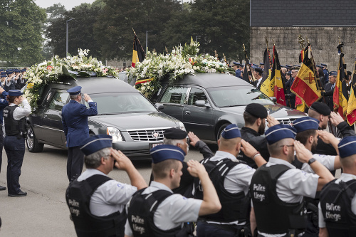 Pohreb policajtiek zabitých pri