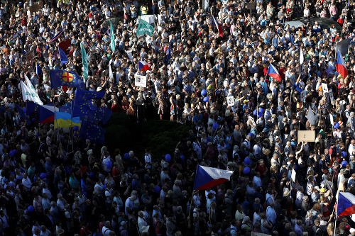 Tisícky ľudí počas demonštrácie