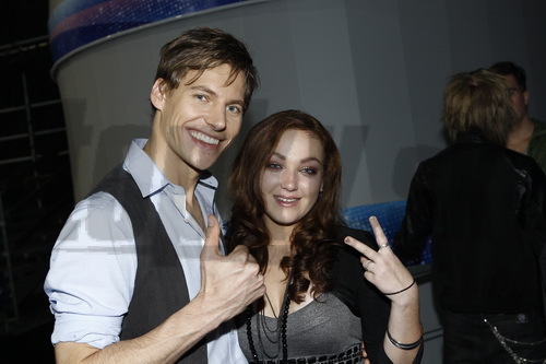 Niekomu sa zrútil svet, podľa iného život nekončí. Niekomu sa zrútil svet, podľa iného život nekončí.