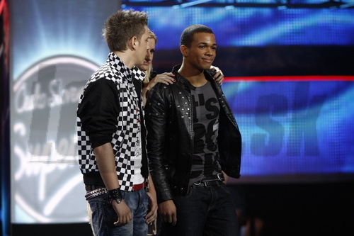 Ben sa pri rozhodujúcom Adelinom dotyku len pousmial. Denis postupuje.