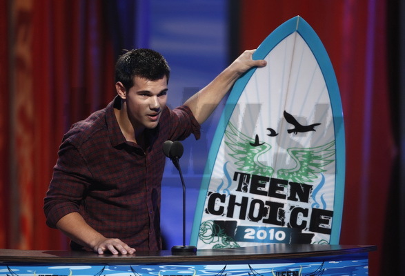 Taylor Lautner