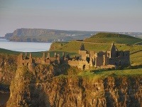 Hrad Dunluce, Írsko Hrad Dunluce, Írsko