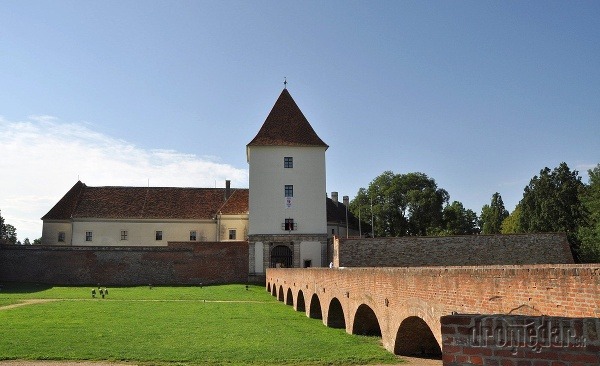 hrad, Sárvár