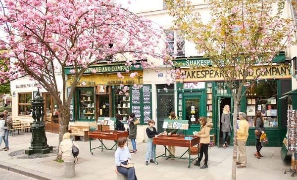 Shakespeare & Company v