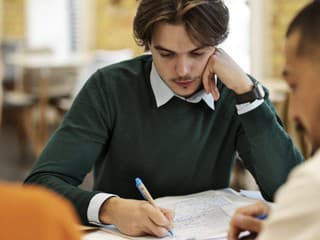 KVÍZ Gramatické chytáky: Nedáš sa pomýliť v žiadnej otázke?