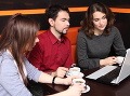5 spôsobov ako zostať v kontakte s bývalým šéfom