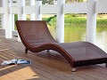 Pohodlne tvarované ležadlo S-lounger