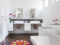 Dve umývadlá (Duravit) zaberajú Dve umývadlá (Duravit) zaberajú