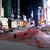Za �tokom na Times Square stoj� Taliban
