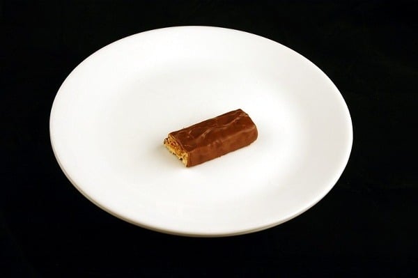 41 gramov čokoládovej tyčinky obsahuje 200 kalórií. (Foto: Wisegeek.com)