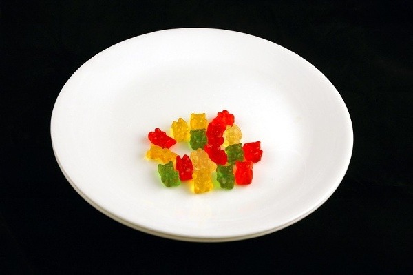 51 gramov gumených medvedíkov obsahuje 200 kalórií. (Foto: Wisegeek.com)