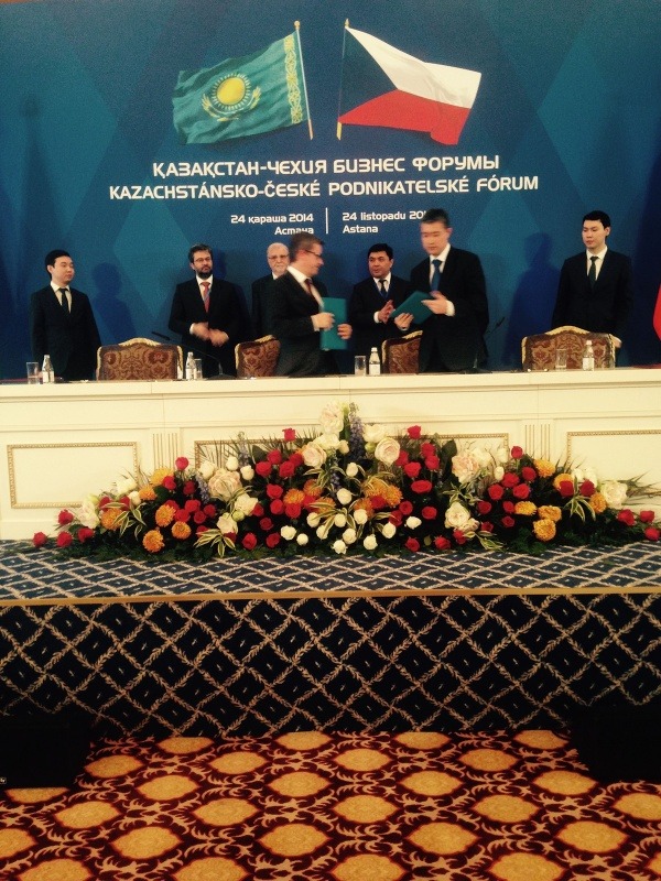 Oficiálny podpis zmluvy, Kazachstan. (Foto: PTC)