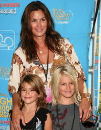 Mama Cindy a jej dve radosti - dcérka Kaya (5) a syn Presley (8).