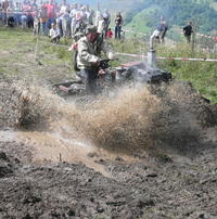 Michal Mešťanik (47) takto popasoval s bahnom.
