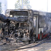 Požiar autobusu spôsobil škodu päť miliónov korún.