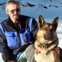 Záchranár Peter Garaj tvrdí, že Zeus je jeho štvrtý a najlepší pes.