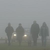 Hustá hmla komplikuje viditeľnosť v Londýne a okolí