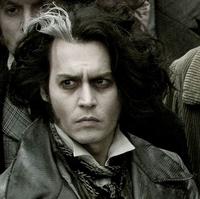 Johnny Depp vo filme Sweeney Todd: Čertovský holič z Fleet Street.