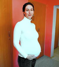 Lucia Gajdošíková (27) je tesne pred pôrodom. Stále nevie, či bude musieť zaplatiť namiesto poisťovne.