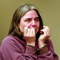  Chvíľa, keď sa Lynn DeJac vlani v novembri dozvedela, že ju prepustia na kauciu.
