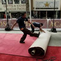 Pred Kodak Theatre v Los Angeles už pripravujú červený koberec.