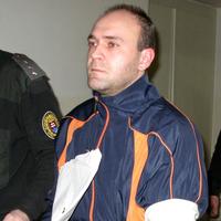 Olivera A. (29) priviedli do súdnej siene s putami na rukách.