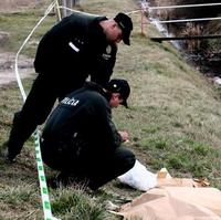 Telo mladého muža našli v Šúrskom potoku medzi Vajnormi a Čiernou Vodou.