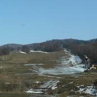 Stebnická Huta na východe Slovenska je bez snehu.