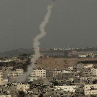 Teroristické hnutie Hamás v stredu vypálilo na izrealské územie 20 rakiet.