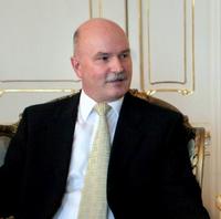 Minister výstavby Marian Janušek