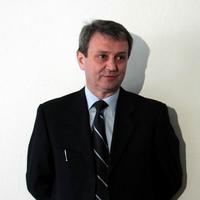 Krajský predseda SDKÚ-DS Valentín Mikuš čaká na rokovanie straníckeho súdu.