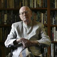 Arthur C. Clarke bol očistený z obvinenia z pedofílie iba týždeň pred smrťou.