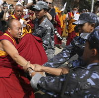 Protesty sa v Kátmandu konajú takmer denne od vypuknutia nepokojov v tibetskej metropole Lhasa 14. marca.