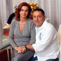 Monika Flašíková-Beňová (39) a Fedor Flašík (50)